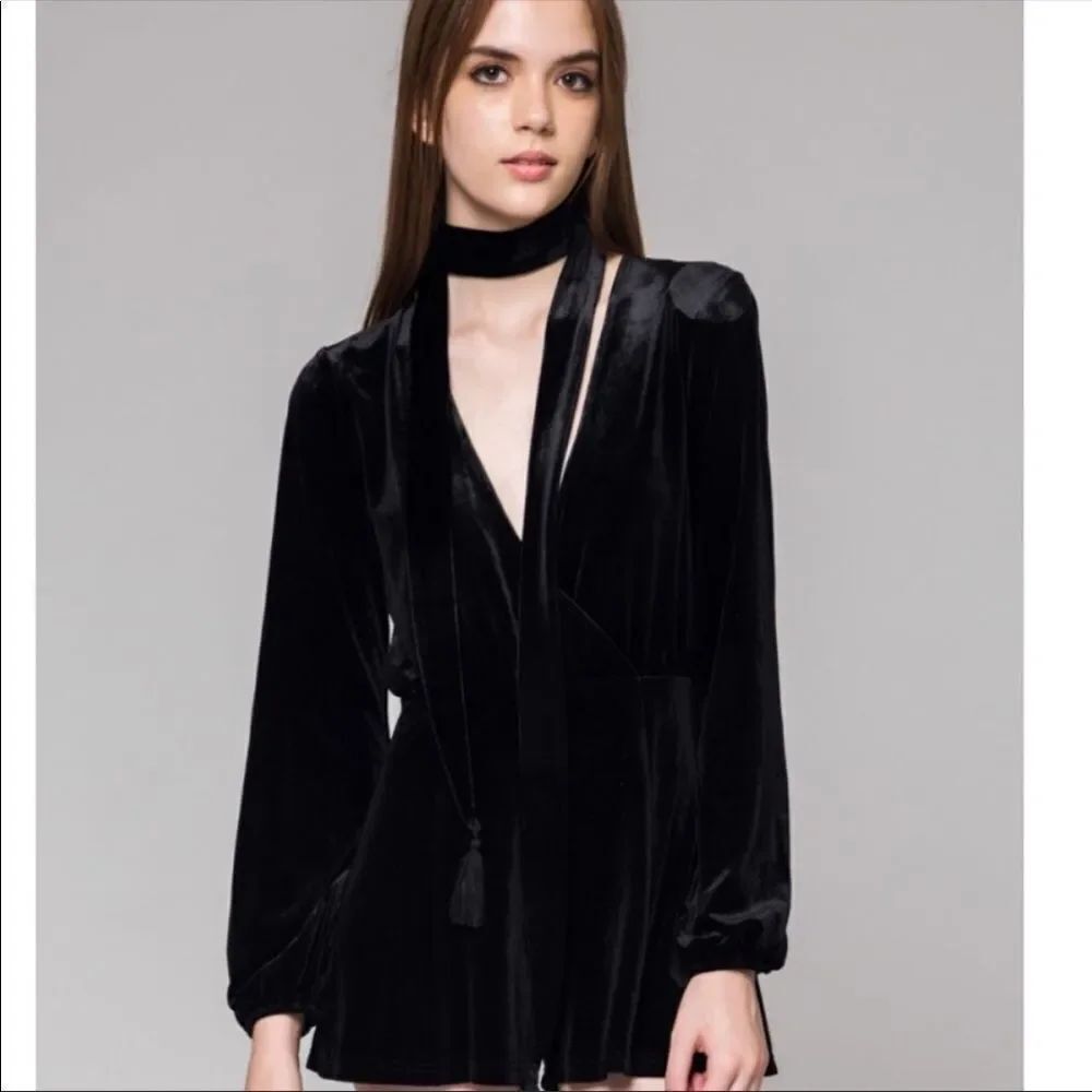 HONEY PUNCH | Velvet Black Long Sleeve Romper Wrap Front Cutout Back S